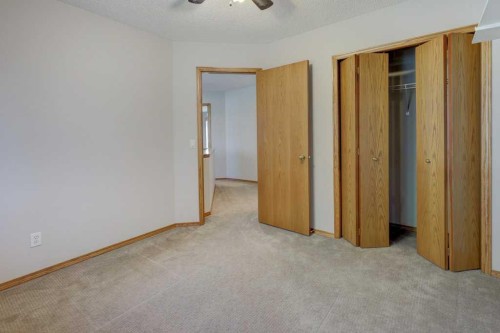 212 Riverview Close Se, Calgary, AB 