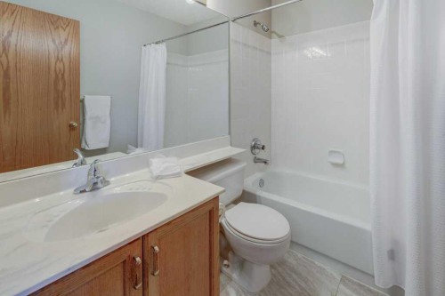 212 Riverview Close Se, Calgary, AB 