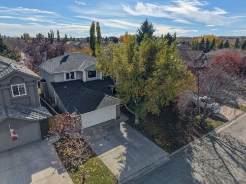 212 Riverview Close Se, Calgary, AB 