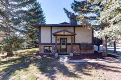 117 Storybook Terrace NW Calgary, AB T3G 1Y5