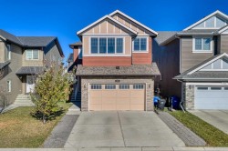 52 Evansborough Green NW Calgary, AB T3P 0M8