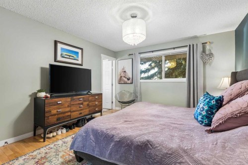 7048 61 Avenue Nw, Calgary, AB 