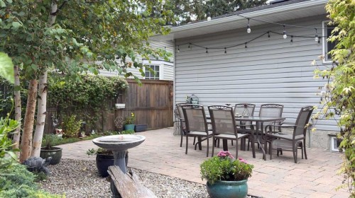 7048 61 Avenue Nw, Calgary, AB 