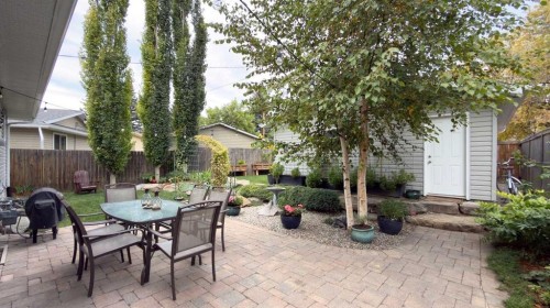 7048 61 Avenue Nw, Calgary, AB 