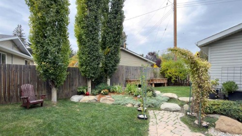 7048 61 Avenue Nw, Calgary, AB 