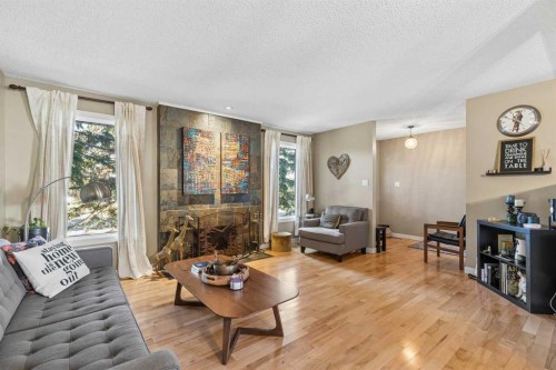 7048 61 Avenue Nw, Calgary, AB 