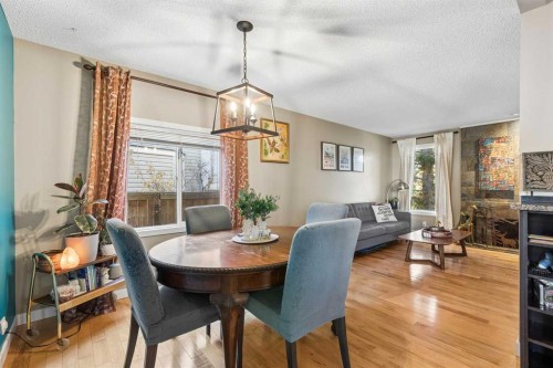 7048 61 Avenue Nw, Calgary, AB 