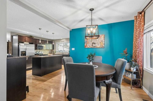 7048 61 Avenue Nw, Calgary, AB 