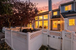 36-28 Berwick Crescent NW Calgary, AB T3K 1Y7