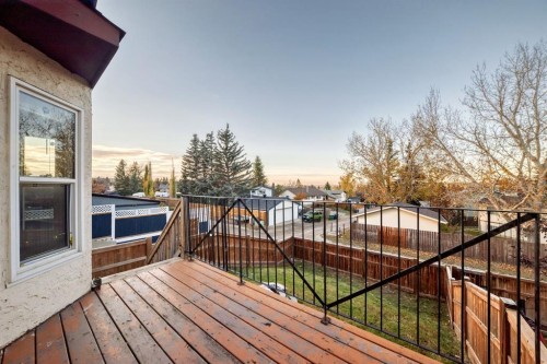 260 Berwick Drive Nw, Calgary, AB 