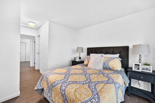 260 Berwick Drive Nw, Calgary, AB 