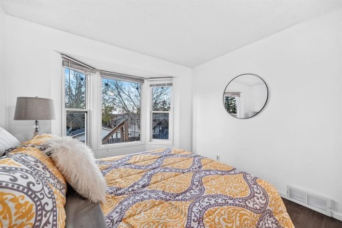 260 Berwick Drive Nw, Calgary, AB 