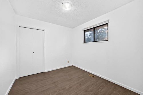 260 Berwick Drive Nw, Calgary, AB 