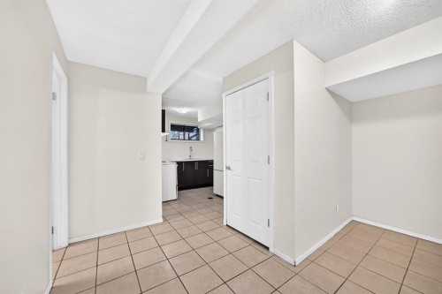 260 Berwick Drive Nw, Calgary, AB 