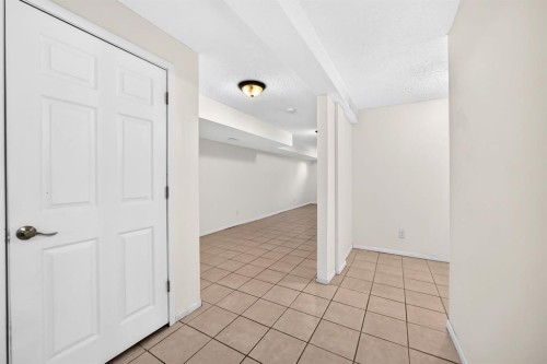 260 Berwick Drive Nw, Calgary, AB 