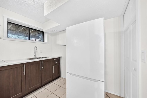 260 Berwick Drive Nw, Calgary, AB 