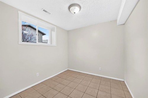 260 Berwick Drive Nw, Calgary, AB 