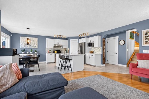 38 Somerside Crescent Sw, Calgary, AB 