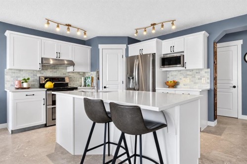 38 Somerside Crescent Sw, Calgary, AB 