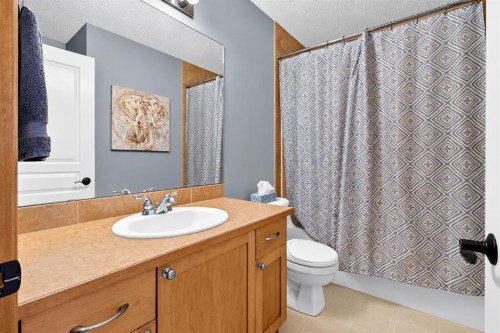 38 Somerside Crescent Sw, Calgary, AB 