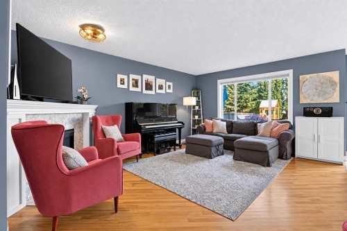 38 Somerside Crescent Sw, Calgary, AB 