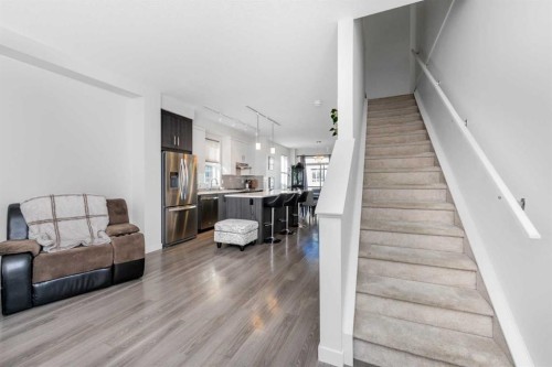 932 Sherwood Boulevard Nw, Calgary, AB 