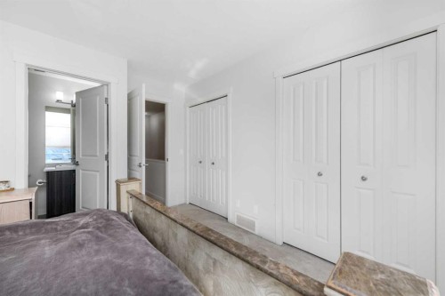 932 Sherwood Boulevard Nw, Calgary, AB 