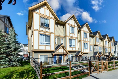 932 Sherwood Boulevard Nw, Calgary, AB 