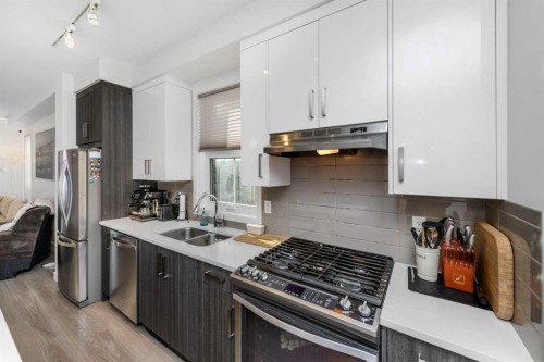 932 Sherwood Boulevard Nw, Calgary, AB 