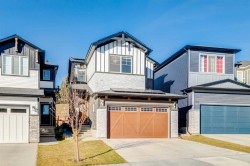 96 Crimson Ridge Place NW Calgary, AB T3L 0K4