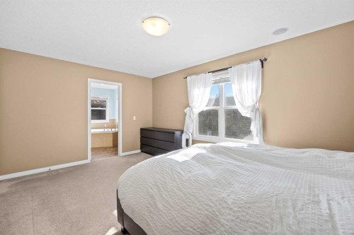 203 St Moritz Drive Sw, Calgary, AB 