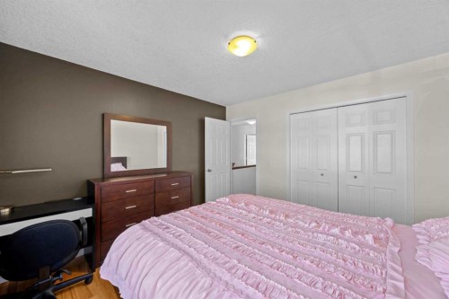 203 St Moritz Drive Sw, Calgary, AB 