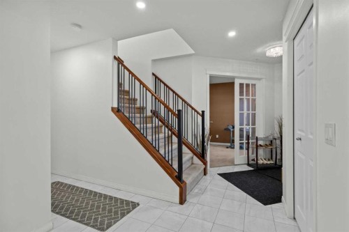 203 St Moritz Drive Sw, Calgary, AB 