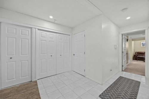 203 St Moritz Drive Sw, Calgary, AB 