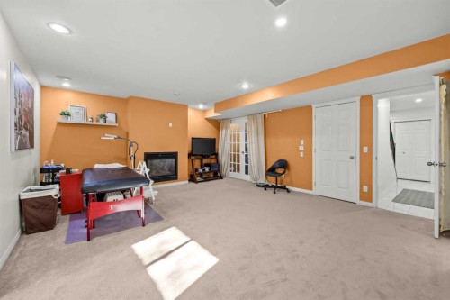 203 St Moritz Drive Sw, Calgary, AB 