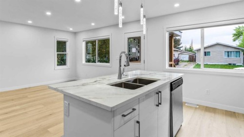 48 Doverglen Crescent Se, Calgary, AB 