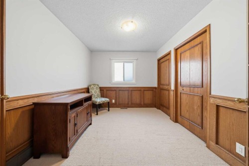 220 Hawkview Manor Circle Nw, Calgary, AB 