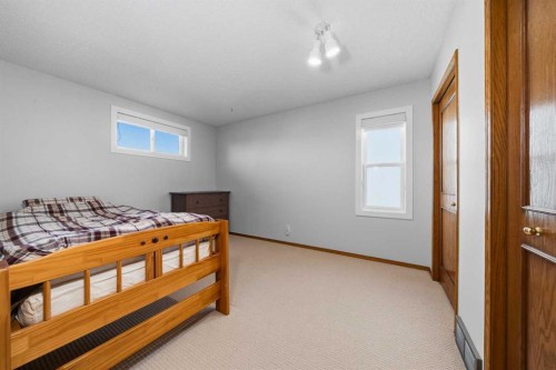 220 Hawkview Manor Circle Nw, Calgary, AB 