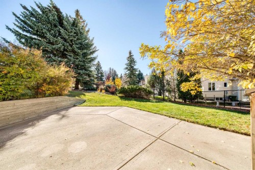 220 Hawkview Manor Circle Nw, Calgary, AB 