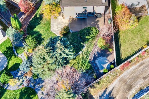 220 Hawkview Manor Circle Nw, Calgary, AB 