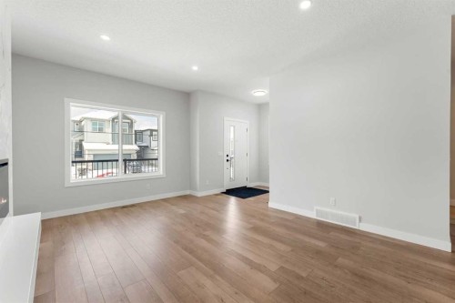 70 Versant View Sw, Calgary, AB 
