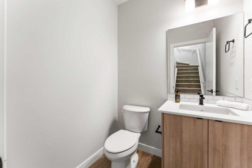 70 Versant View Sw, Calgary, AB 
