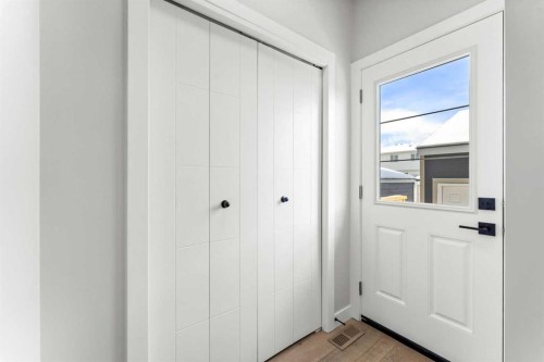 70 Versant View Sw, Calgary, AB 