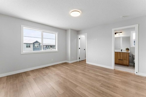 70 Versant View Sw, Calgary, AB 