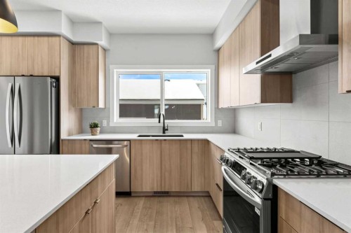 70 Versant View Sw, Calgary, AB 