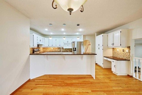 7 Suncastle Crescent Se, Calgary, AB 