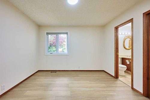 7 Suncastle Crescent Se, Calgary, AB 