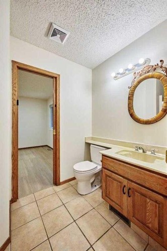 7 Suncastle Crescent Se, Calgary, AB 