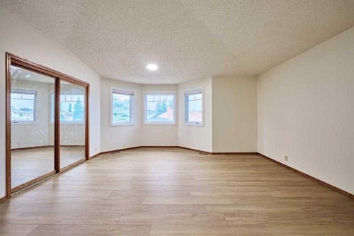 7 Suncastle Crescent Se, Calgary, AB 