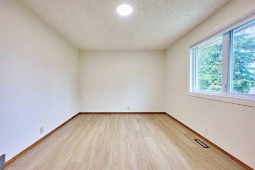 7 Suncastle Crescent Se, Calgary, AB 